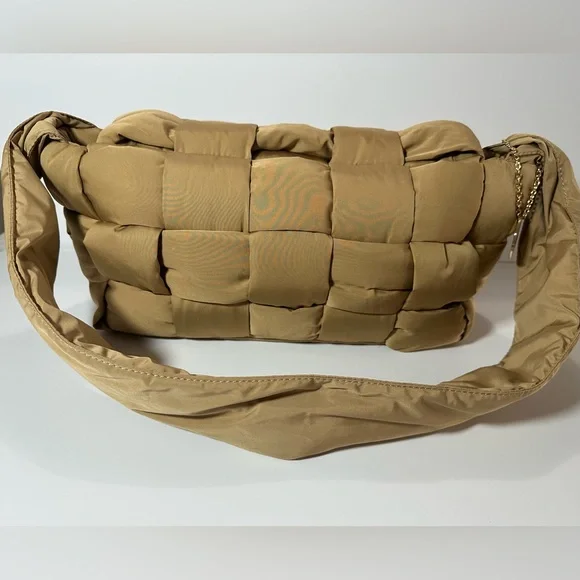 Alex Max Beige Woven Quilted Shoulder Bag | Designed in Italy - Picture 3 of 12